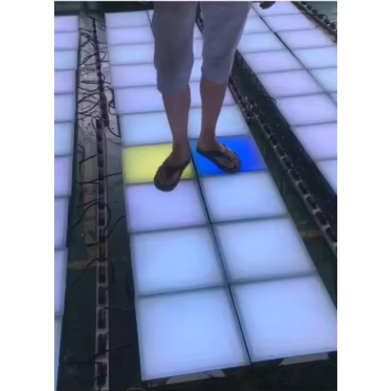 Outdoor IP65-67 Full RGB Color - đánh giá và giá Outdoor Lighting Ip65